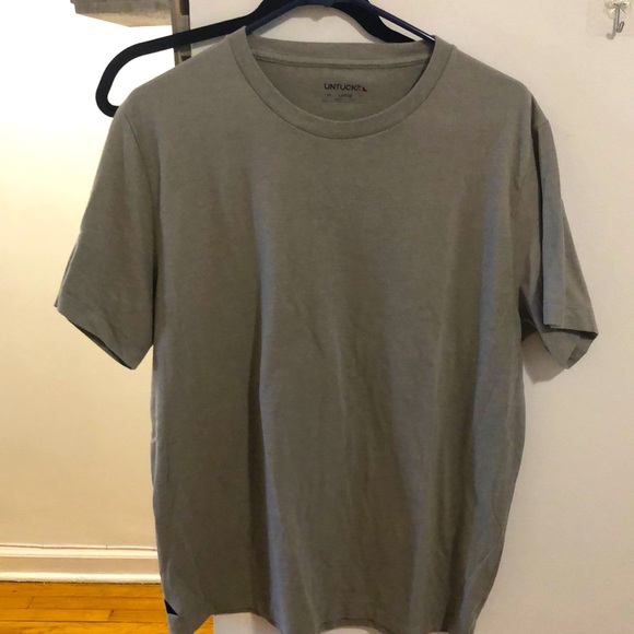 UNTUCKit Other - UNTUCKit gray short sleeve solid T-shirt